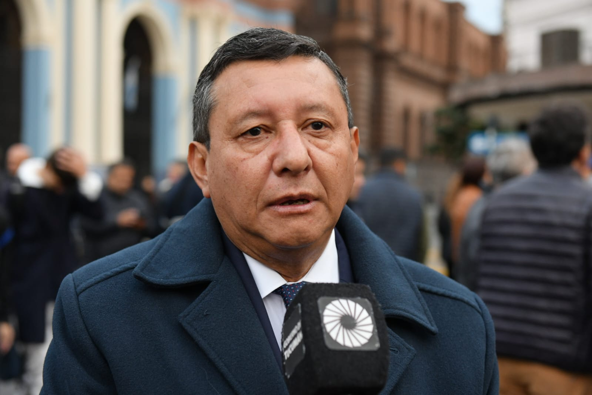 25 de Mayo: “Hay que colocar siempre la Bandera Argentina por sobre todas las ideologías”. Foto: Gobierno de Tucumán
