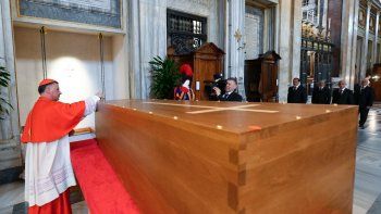 El Papa fue sepultado en la Basílica Santa María la Mayor