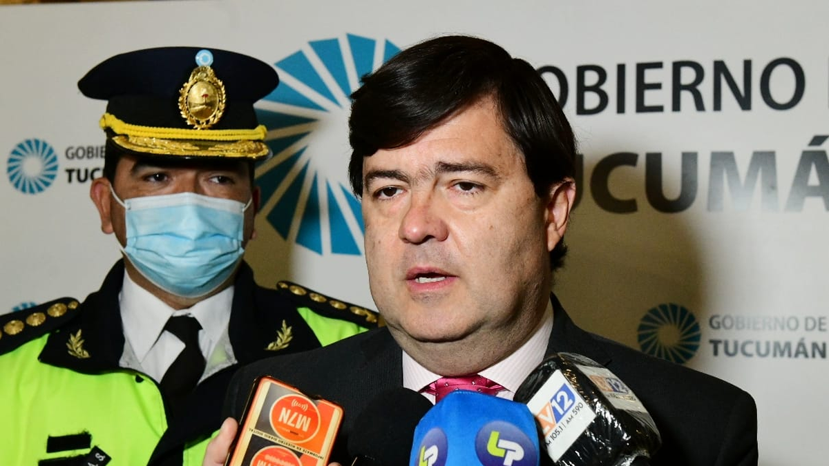 El ministro de Seguridad recorrió 25 controles fijos