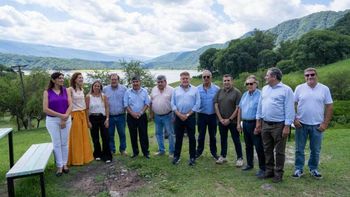 Acevedo y Amaya inauguraron una oficina de información turística en Escaba
