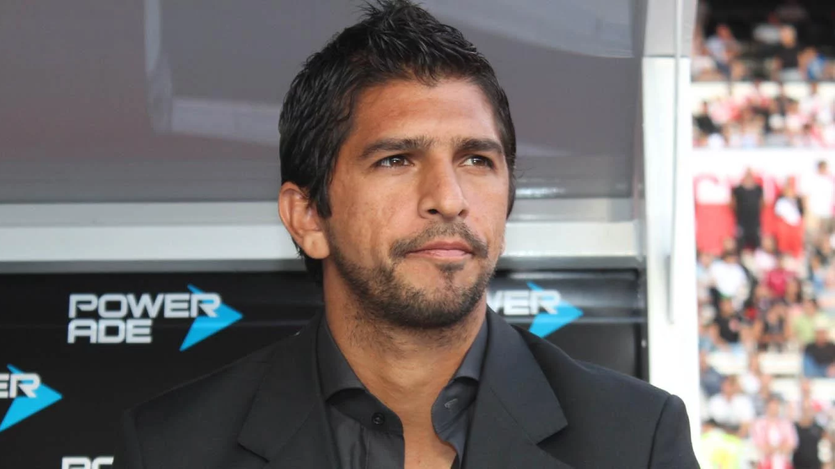 Emiliano Díaz ya calienta el partido contra Boca