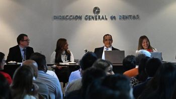 Capacitan a empleados de Rentas en IA aplicada a la gestión documental pública