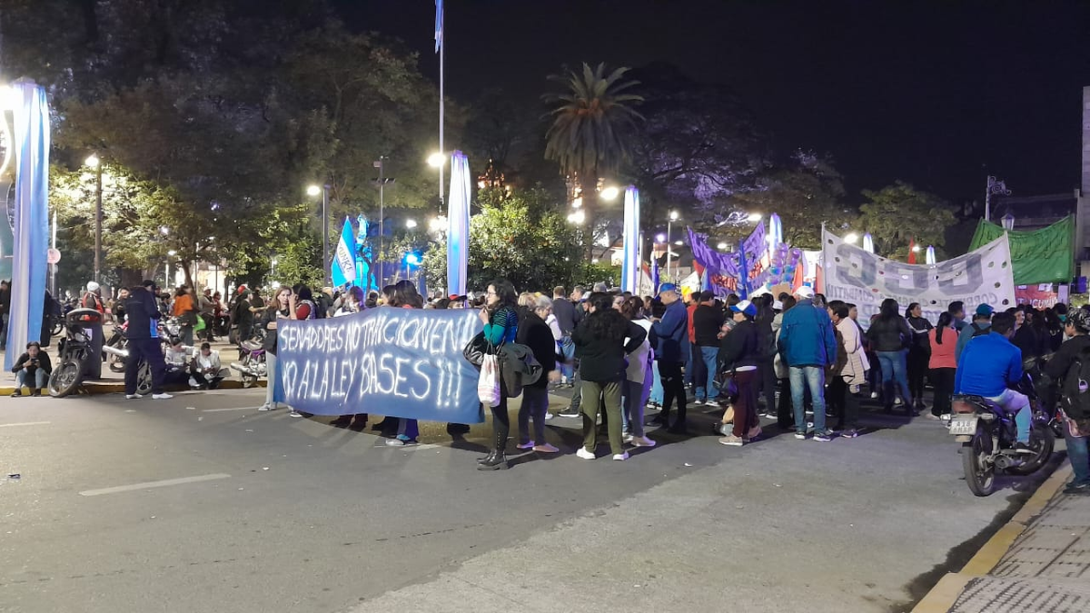 Rechazo a la Ley Bases: en Tucumán hubo movilización