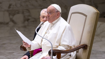Mejora la salud del Papa Francisco: encabezó la misa del Jueves Santo