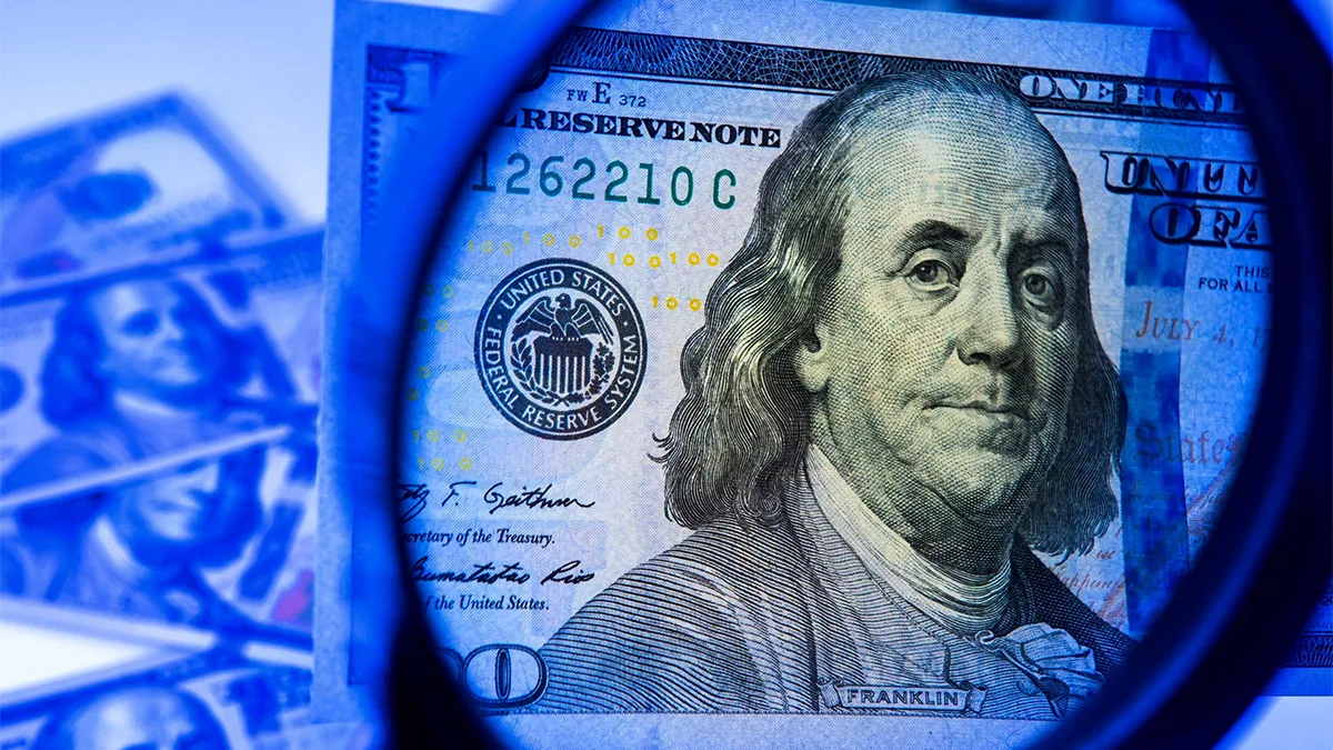 Dólar blue: cerró la jornada con una baja en su precio