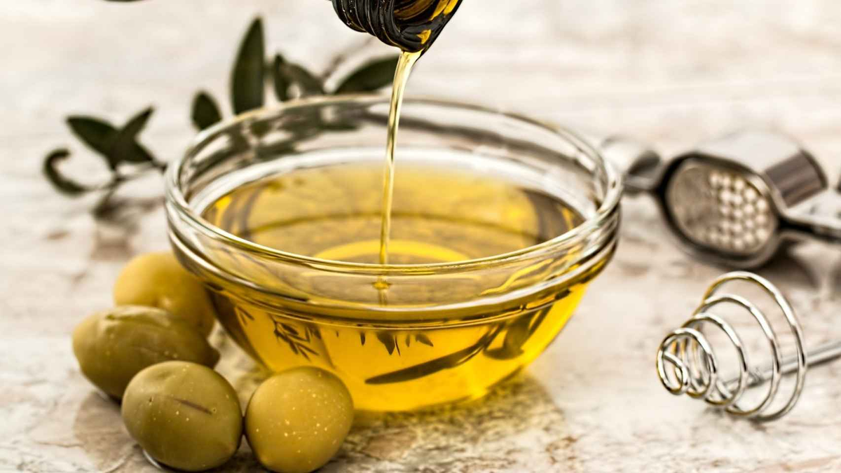 La ANMAT prohíbe la venta de dos aceites de oliva y un aceto