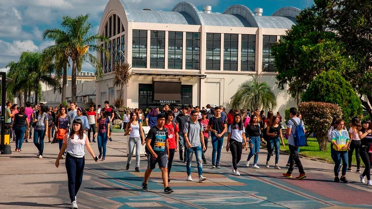 Tres universidades pedir&aacute;n el pase sanitario.