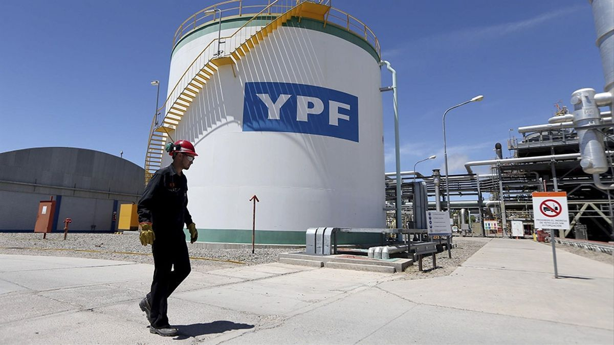 YPF importará 500 mil metros cúbicos de gasoil