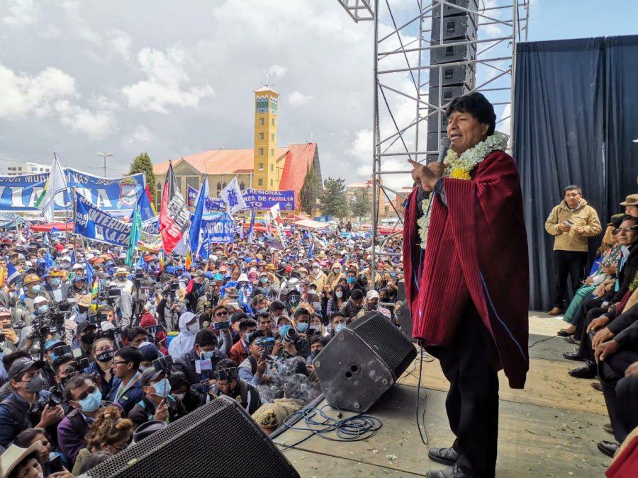 Evo Morales regresó a La Paz a más de un año de su destitución