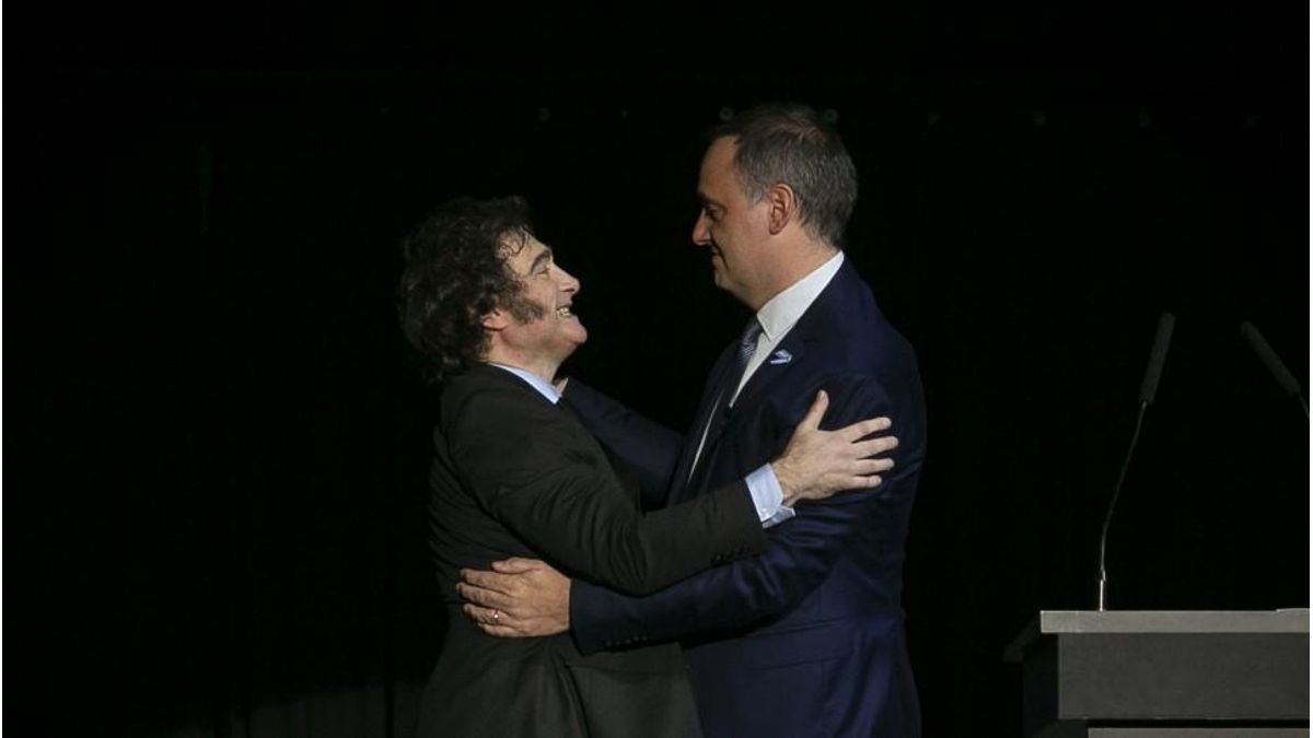 El Gobierno prepara la salida de Manuel Adorni