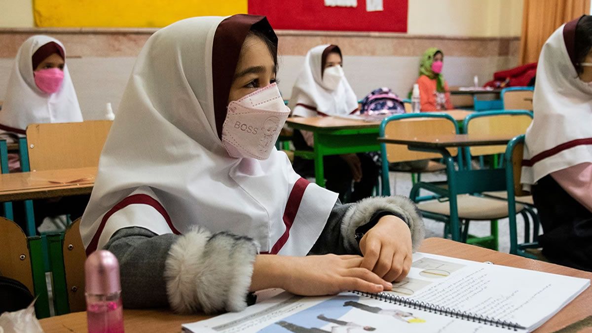 Decenas de alumnas fueron envenenadas en Afganistán