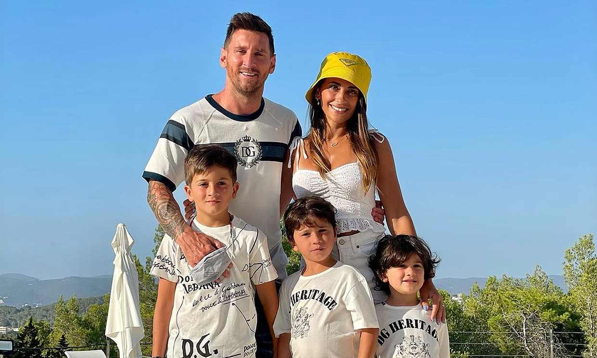 Messi volvió a París y lo mostró en sus redes