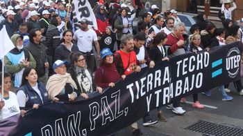 Masiva marcha a Plaza de Mayo por San Cayetano