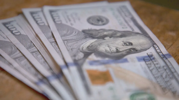 Estados Unidos intervino para contener el dólar oficial y el CCL