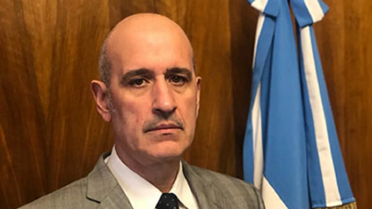 Tras las salida de Guzmán, renunció el secretario de Hacienda