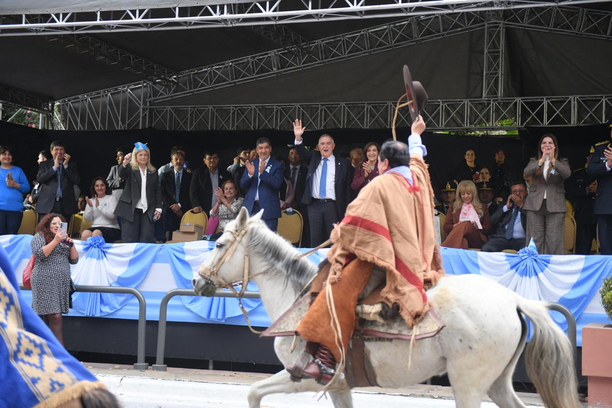 Tucumán celebró la Independencia con un imponente desfile cívico-militar