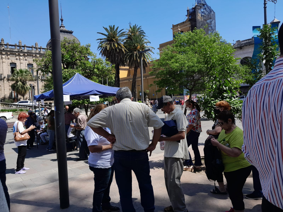 Boleto Gratuito: inscribirán a jubilados en Plaza Independencia hasta el viernes