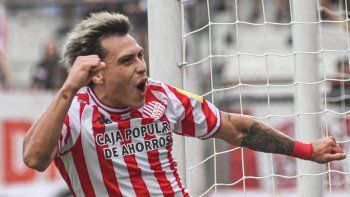 El Santo venció a Chicago con goles de Ovando y López y sube en la tabla