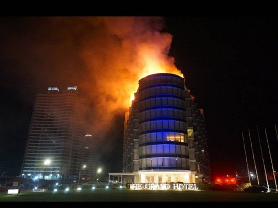 Incendio en un hotel de lujo en Punta del Este: más de 100 personas debieron ser evacuadas