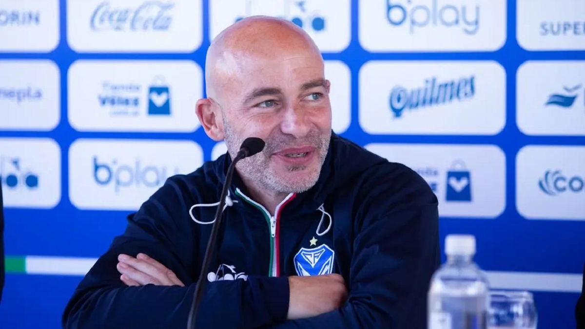 Sebastián Méndez renunció al cargo de entrenador en Vélez