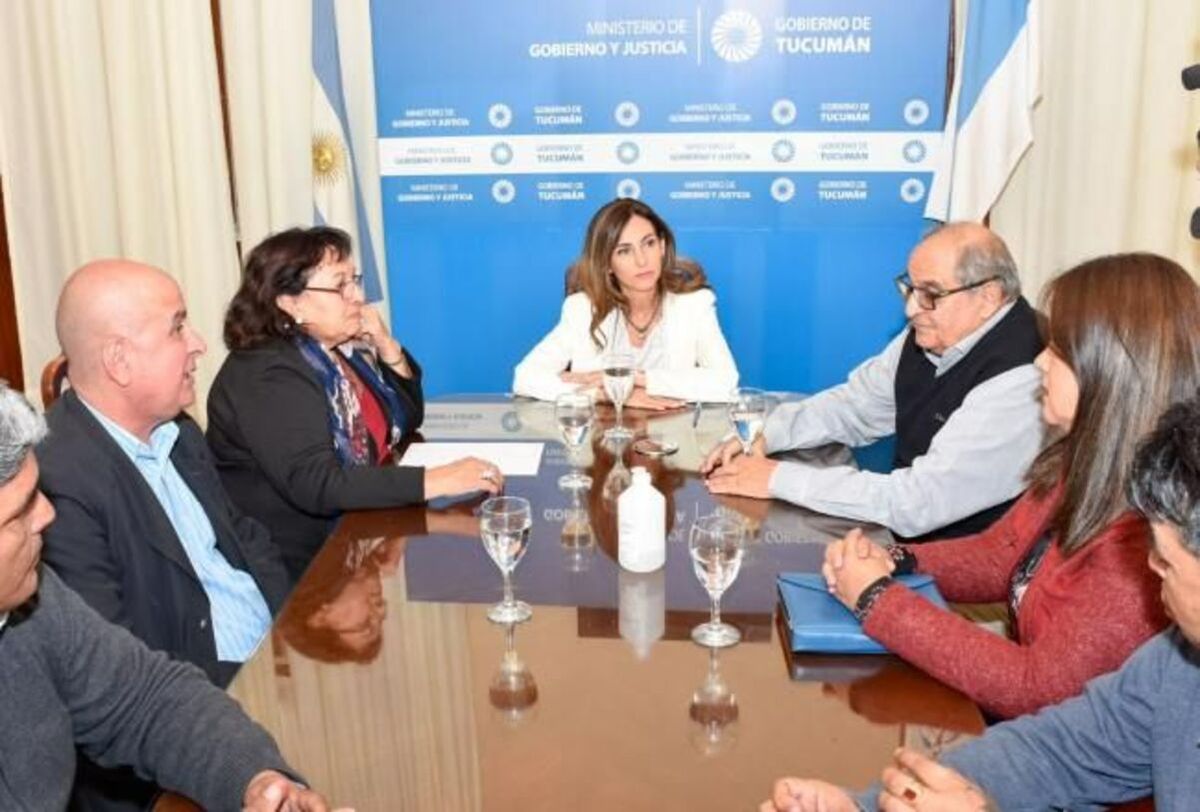 Carolina Vargas Aignasse: Vamos a iniciar el diálogo con el sector docente