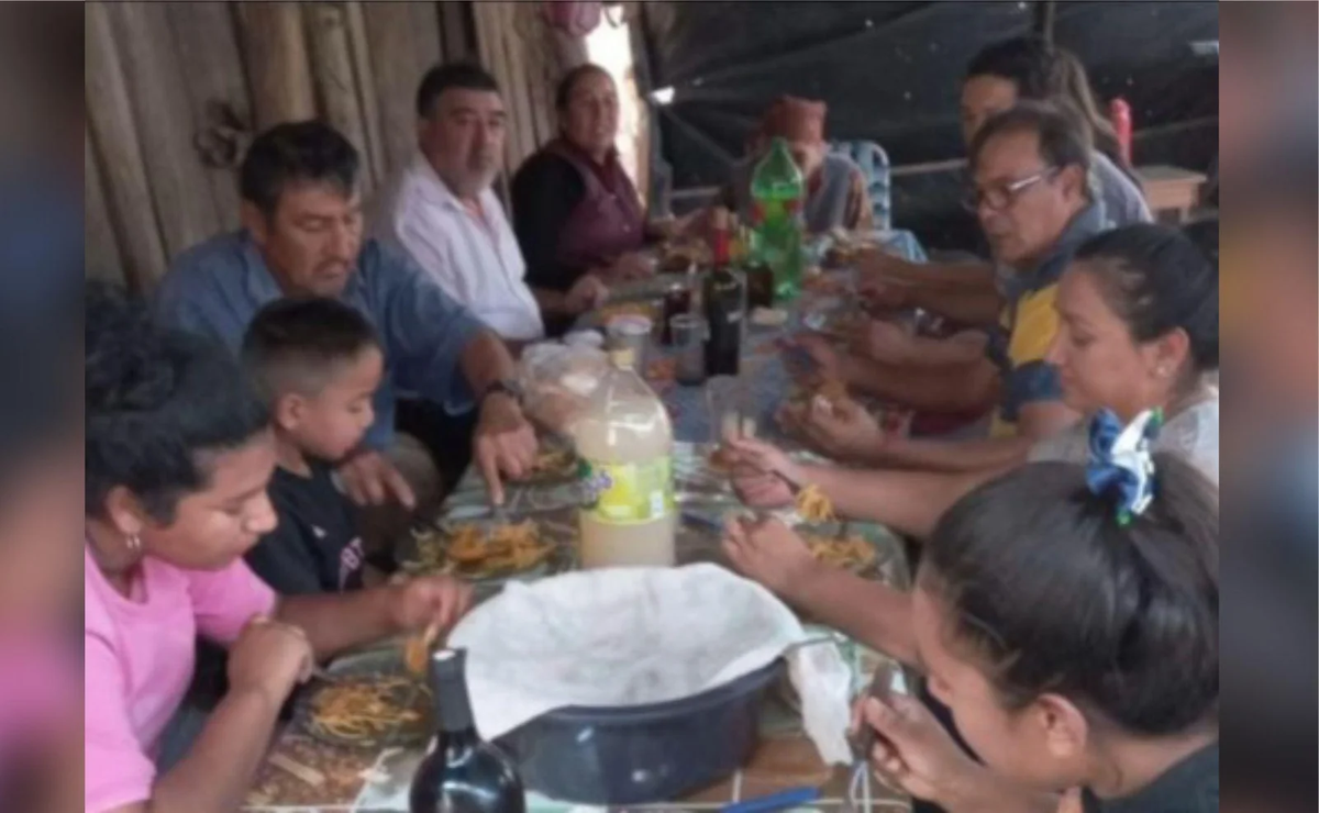 Corrientes: difundieron la foto m&aacute;s reciente de Loan Danilo Pe&ntilde;a con su familia. (Foto: Revista Enterate)