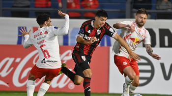 River le ganó 1-0 sobre la hora a RB Bragantino y lidera su grupo