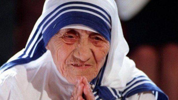 Francisco aprobó la canonización de la madre Teresa de Calcuta