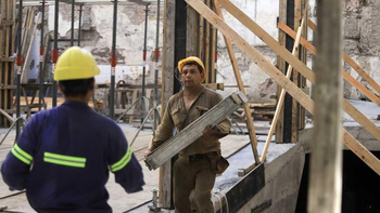 Informe de la UBA: se van perdiendo 241.000 empleos formales privados