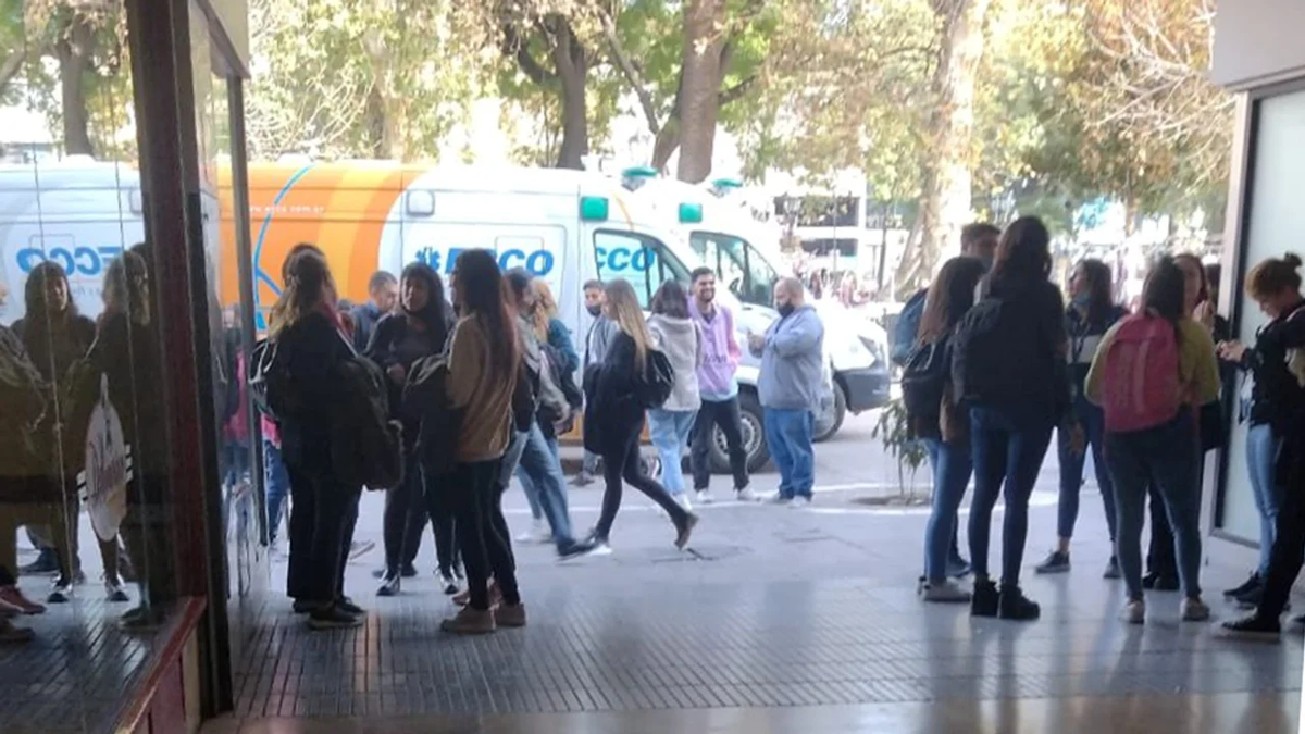 Córdoba: intoxicó a compañeros con brownies especiales