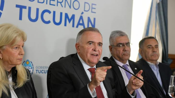 El Gobierno garantiza la prestación del transporte con adelanto de subsidios