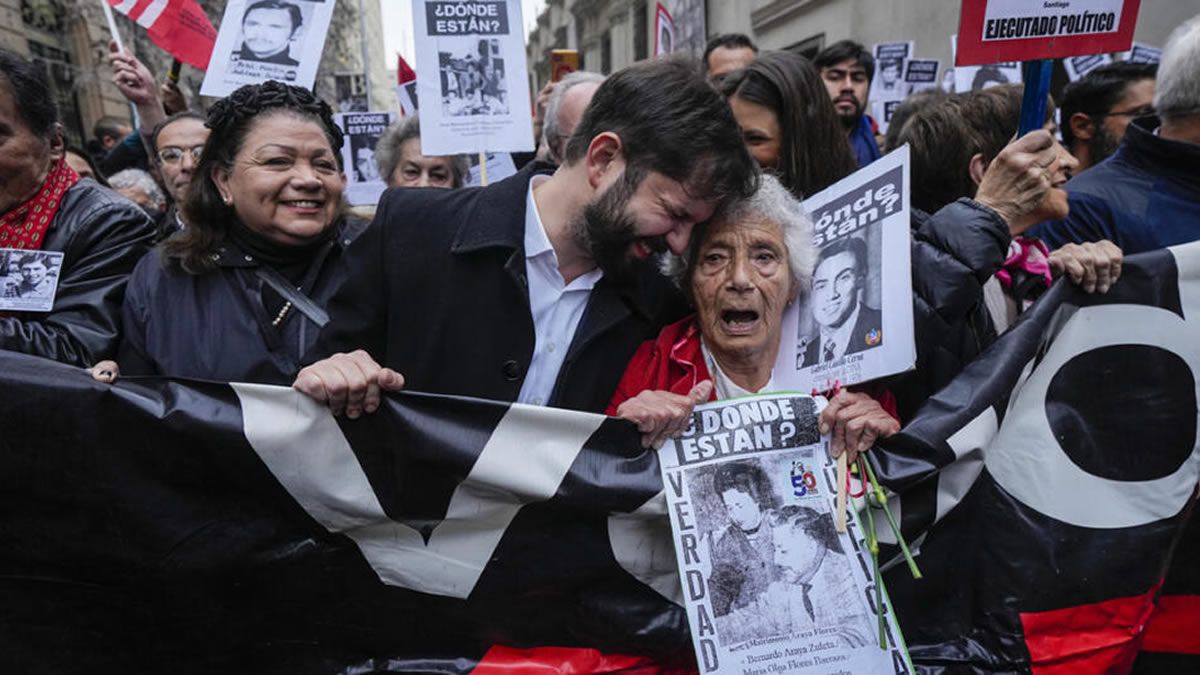 Chile: Marchan en conmemoración por los 50 años del golpe de Estado