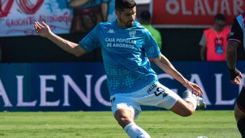 Atlético no levanta cabeza y perdió ante Barracas Central por 2-1