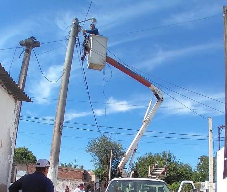 Denuncian vandalismo en el alumbrado p&uacute;blico en San Miguel de Tucum&aacute;n.&nbsp;