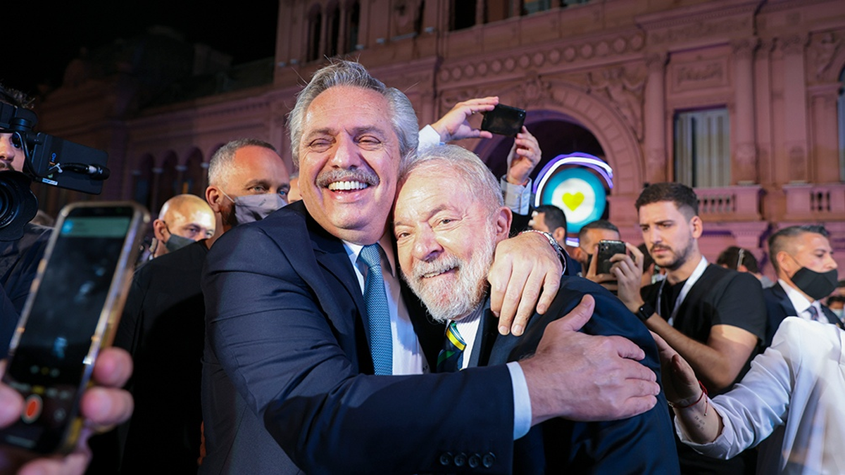 Tras el triunfo de Lula, Alberto viaja a Brasil para celebrar