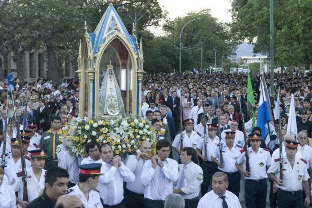 Más de 24 mil fieles realizaron la procesión de la Virgen del Valle en Catamarca