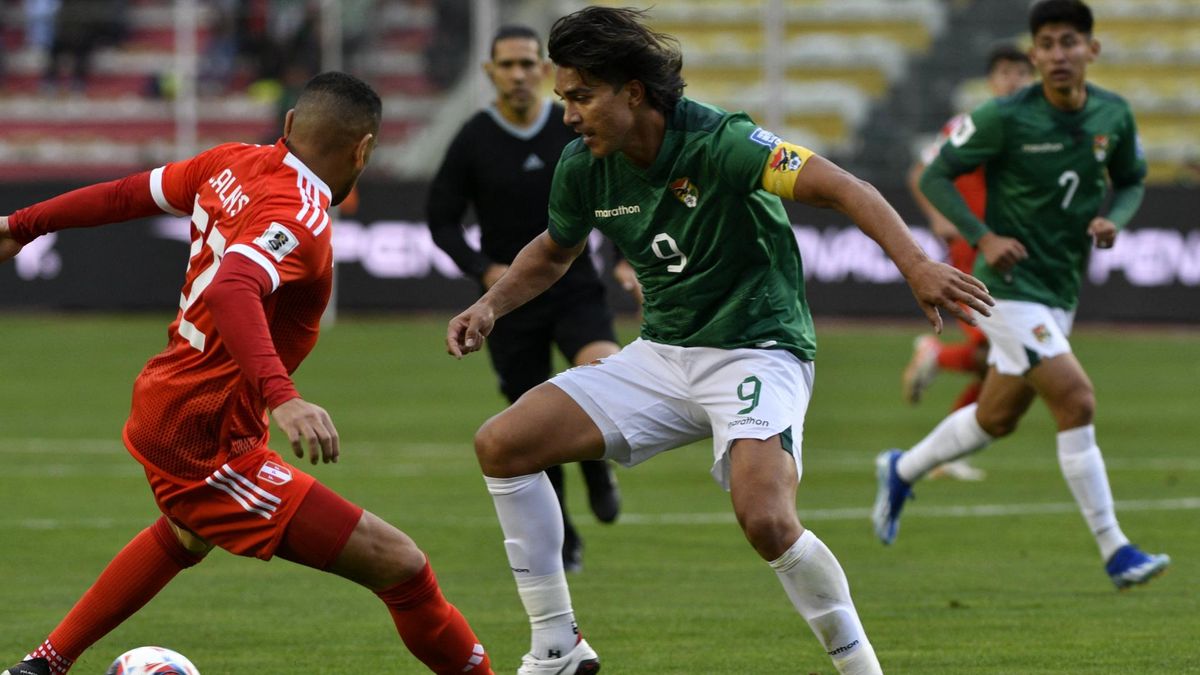 Bolivia derrotó a Perú y sumó su primer triunfo en Eliminatorias