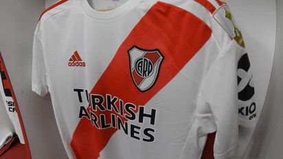 Nike vestira a river sale