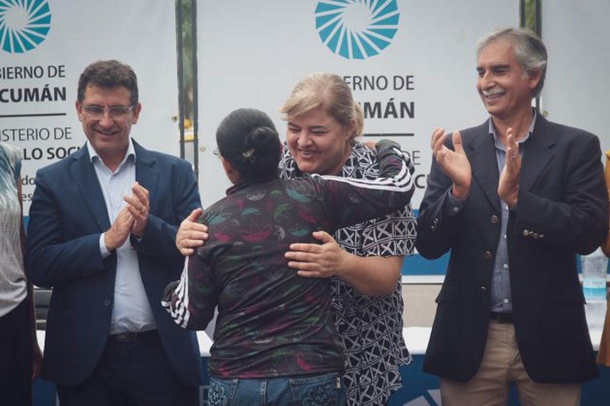 Con un monto superior a los 25 millones de pesos, se concretó una nueva entrega de microcréditos a emprendedores de la economía social. 