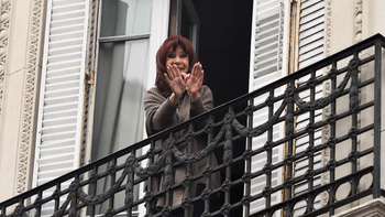 Cristina Kirchner continua internada en el Sanatorio Otamendi