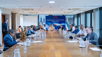 La Legislatura convocó a sesión para tratar la emergencia económica y social