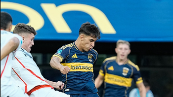 Boca le gana a Newell´s con goles de Blanco y Paredes
