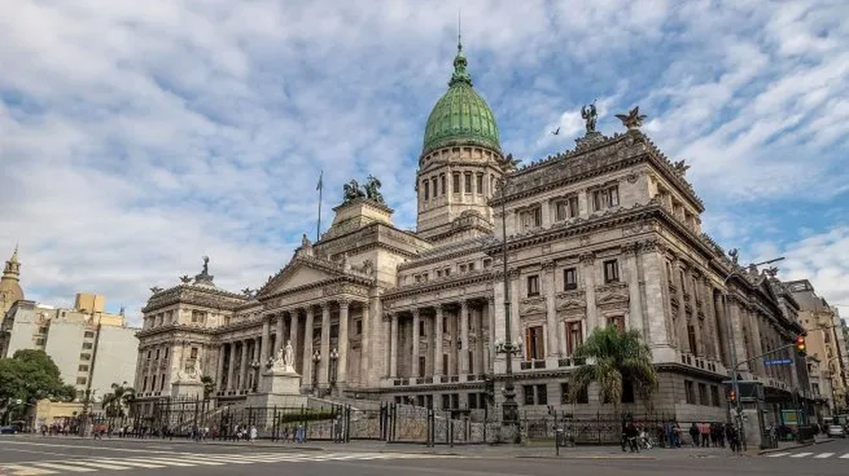 Diputados anticipa una larga sesión para este martes: tratarán movilidad jubilatoria y presupuesto educativo. (Foto: ámbito)