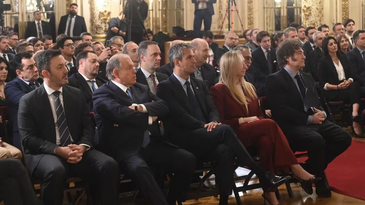 Varios integrantes del Gabinete participaron del acto. Foto: Infobae