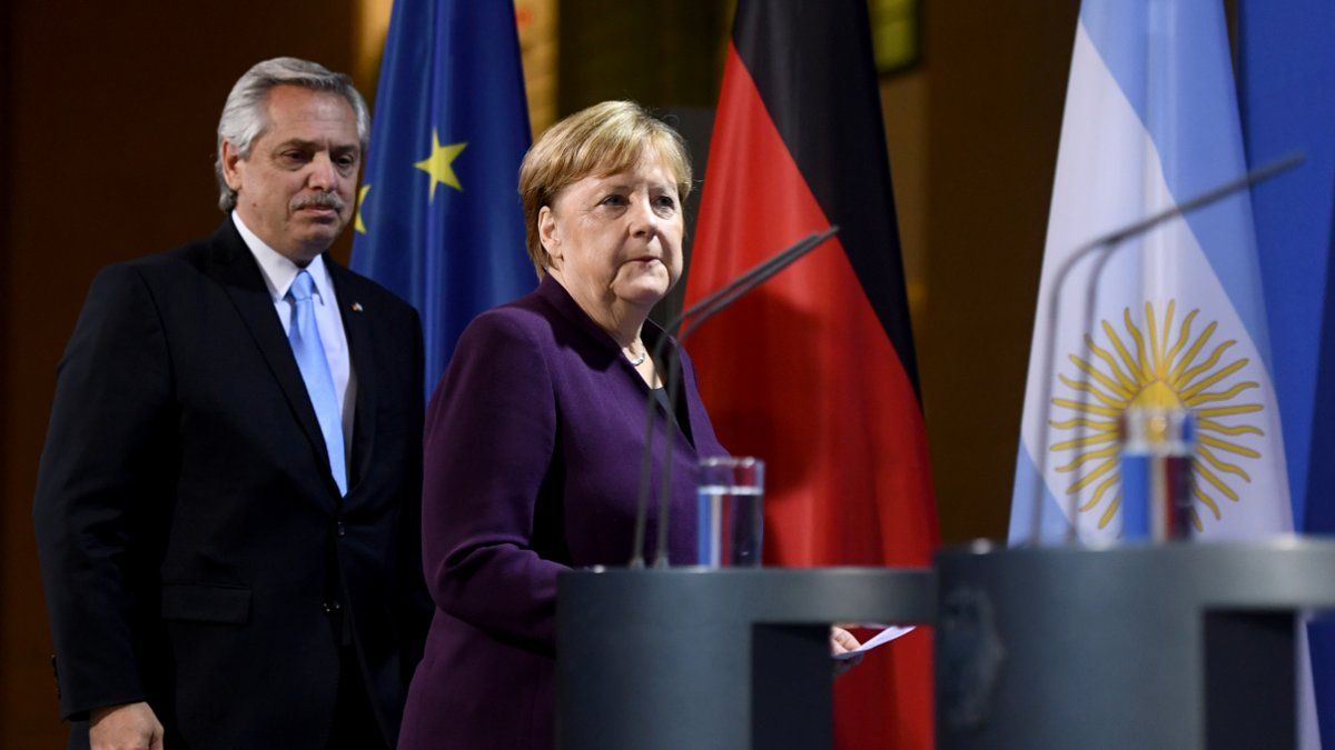 Club de París: Fernández hablará con Merkel por la deuda