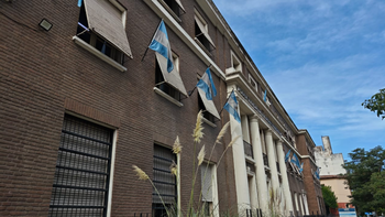 Ingresó armado a una vivienda y amenazó con quemar la casa