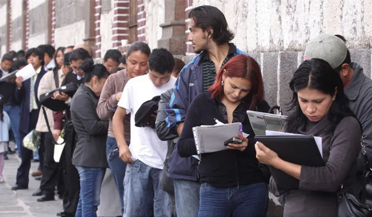 El desempleo en el total urbano de la Argentina bajó de 7,9% a 6,7%.
