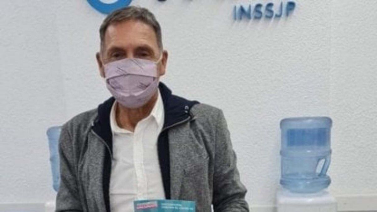 Miguel Russo recibió la primera dosis contra el coronavirus
