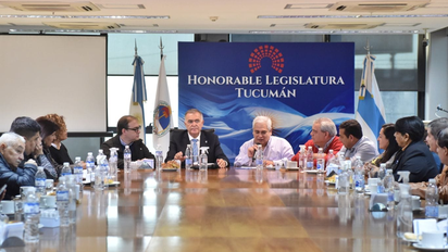 Jaldo con gremios docentes: 