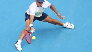 Báez avanza a la segunda ronda del Abierto de Australia